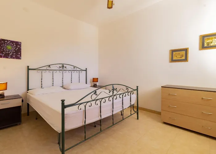 Daire Moose Flat - *